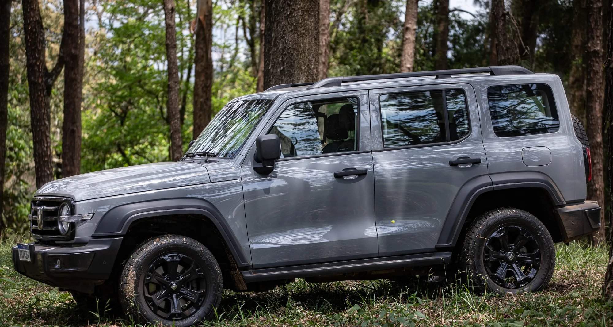 GWM apresenta Tank 300 com motor híbrido plug-in flex no Brasil por R$ 342 mil - Imagem do artigo