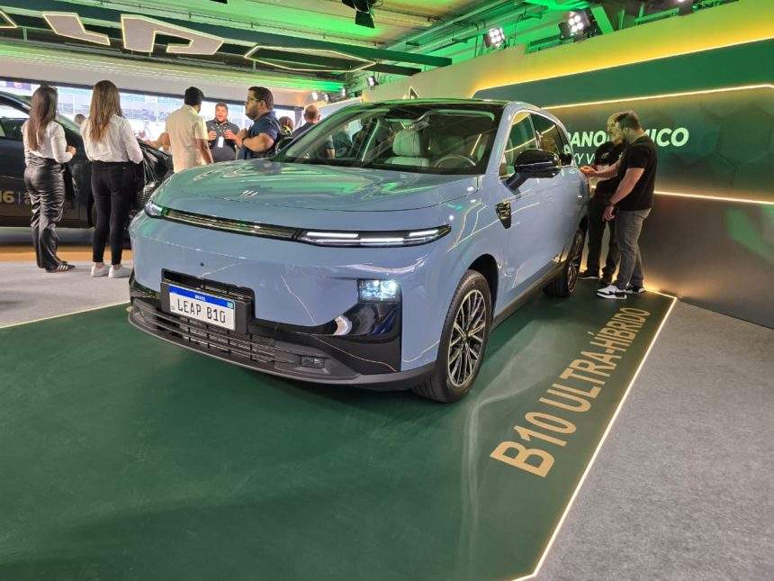 Leapmotor apresenta B10 REEV com extensor de autonomia no Festival Interlagos