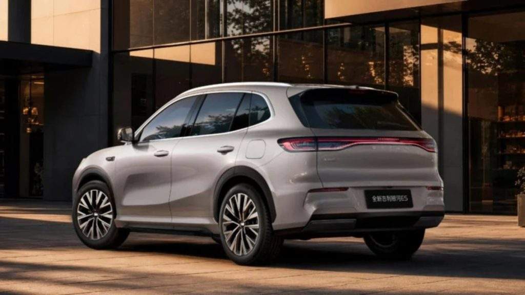 Geely EX5 estreia com 333 cv, arquitetura 800V e alcance de até 635 km