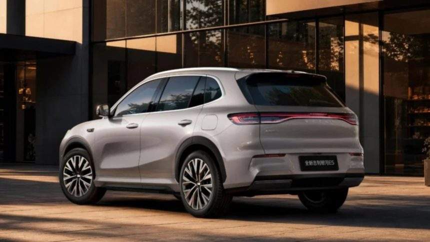 Geely EX5 estreia com 333 cv, arquitetura 800V e alcance de até 635 km