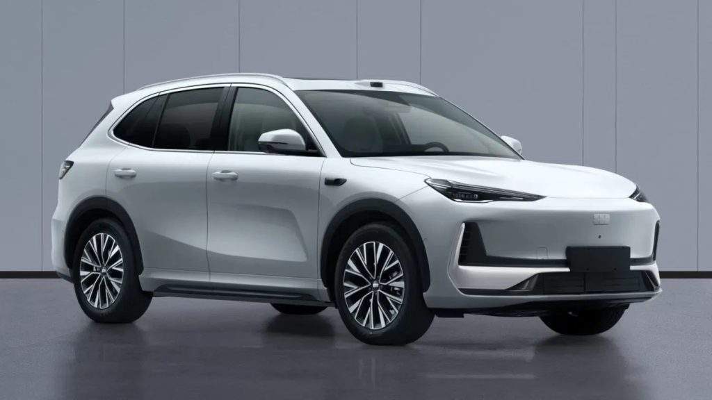 Geely EX5 ganha tração traseira, 333 cv e porta-malas dianteiro