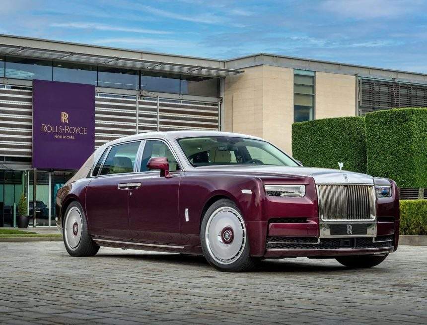 Rolls-Royce revela Phantom Hummingbird com interior em madrepérola e abalone