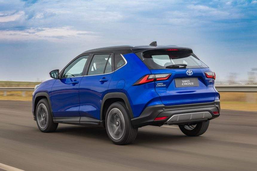 Toyota corta até R$ 22.500 no Yaris Cross e encurta distância para o Avenger