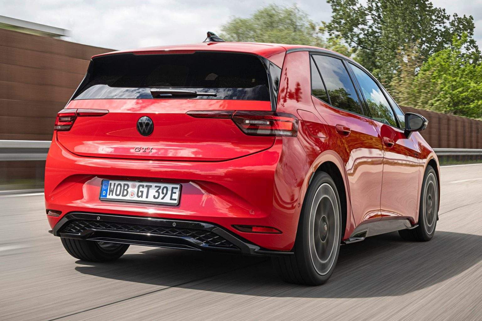 Volkswagen estreia ID.3 GTI com tração traseira e 326 cv